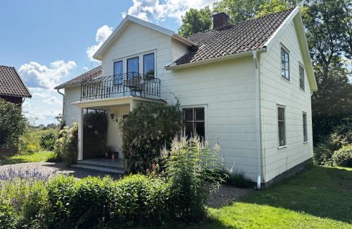 Lidkoping House | Charming and spacious villa near Lidköping