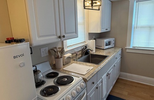 Sanford Apartment | Charming and Tranquil 1-bedroom apartment close to Historic Downtown Sanford