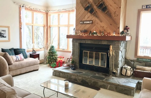 Bromley Mountain House | Charming and Warm Bromley Mountainside Home - Seasonal Rental