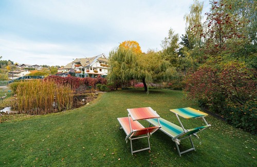 Collalbo Apartment | Charming Apartment "Sahara" in Villa Anina with Pool