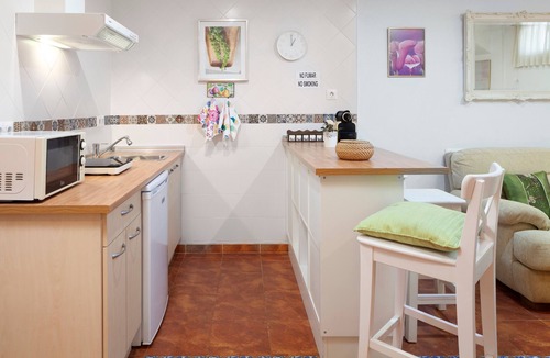 La Cala del Moral Apartment | Charming Apartment “Villa Jacaranda” Close to the Beach