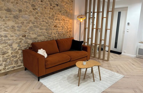 Brie-Comte-Robert Apartment | Charming apartment with terrace/garden in the center of town