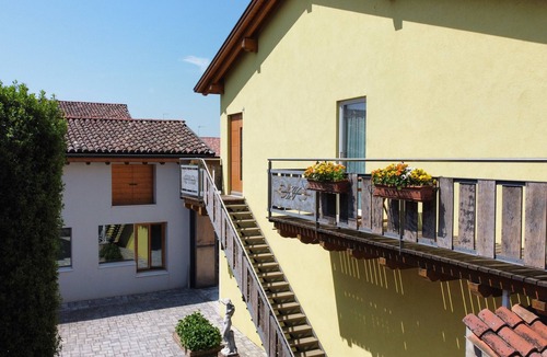 Casteldidone Apartment | Charming apartment with private parking near the Cremona Racing Circuit
