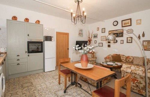 Great Witley Apartment | Charming Apartment 1 at The Bridge Hotel