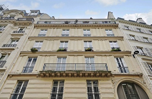 9th Arrondissement Apartment | Charming apartment - 2BR/6P - Gare Saint-Lazare