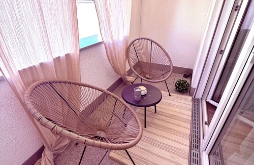 Oberhausen Apartment | Charming apartment | balcony, close to the center, self check-in