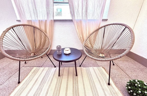 Oberhausen Apartment | Charming apartment | balcony, close to the center, self check-in