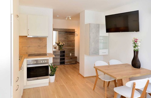 Muhlbachl Apartment | Charming Apartment "Blaser" with Wi-Fi, Garden and Terrace