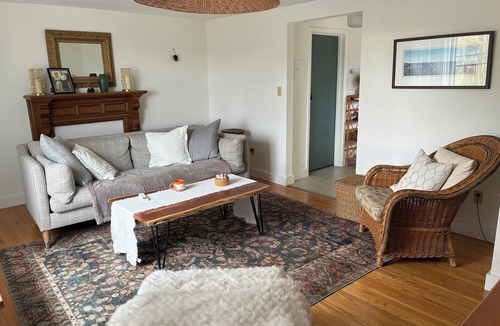 Summerside Apartment | Charming apartment in fabulous Summerside with AC, WiFi
