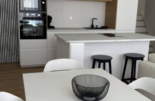 Dieppe Apartment | Charming apartment close to town center, port, beach and train station.