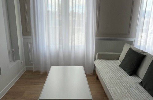 Dieppe Apartment | Charming apartment close to town center, port, beach and train station.