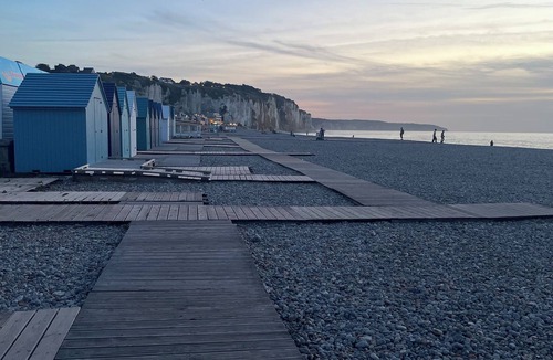Dieppe Apartment | Charming apartment close to town center, port, beach and train station.
