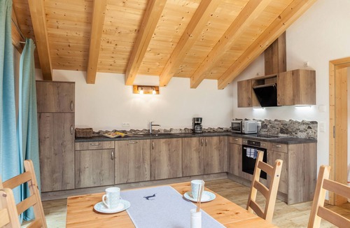 Untergrainau Apartment | Charming Apartment "Ferienhaus Huber" with Mountain View