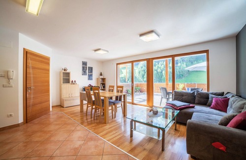 Planol Apartment | Charming Apartment “Ferienwohnung Terrasse” with Mountain View & Terrace; Parking Available