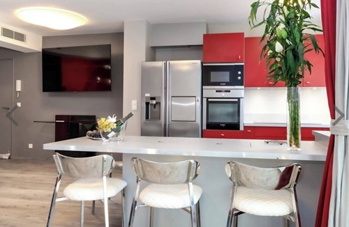 Cote d'Azur- French Riviera Apartment | Charming apartment with swimming pool and terraces, a stone's throw from Place des Lices