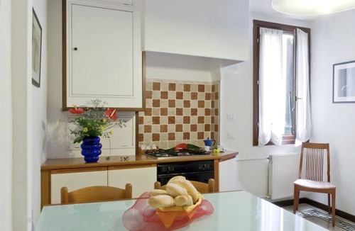 Santa Croce House | Charming Apartment Gran Canal View
