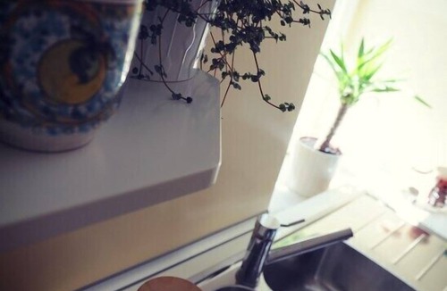 Aventine Apartment | Charming apartment in 1930s villa in quiet, central, green area.