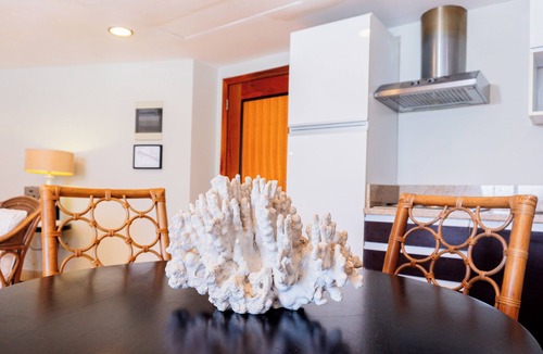 Puerto Bahia Apartment | Charming Apartment in Puerto Bahía The Bannister with Balcony and Sea View.