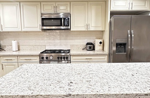 Lamanda Park Apartment | Charming apartment in beautiful Pasadena