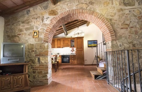 Massa Marittima Apartment | Charming Apartment in Massa Marittima with shared pool.