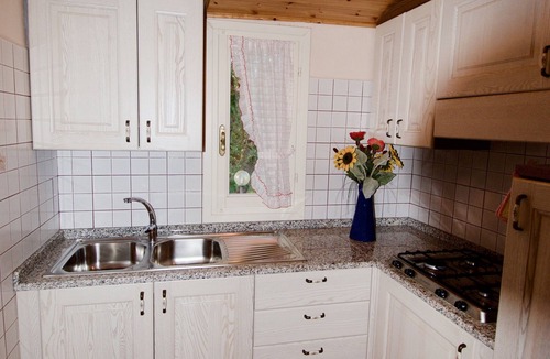 Montescudaio Condo | Charming apartment for 7 people in the countryside near the sea, wifi, washing machine