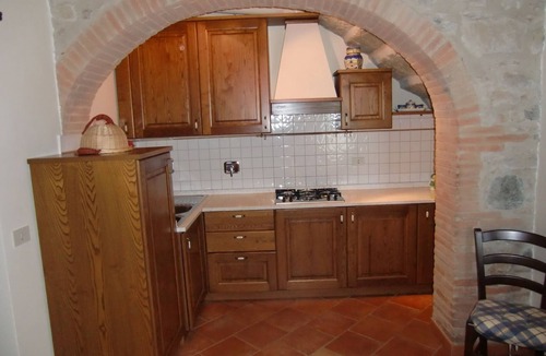 Montescudaio Condo | Charming apartment for 7 people in the countryside near the sea, wifi, washing machine