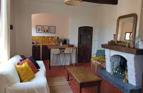 Cotignac Apartment | Charming Apartment "L'imprévu" in Cotignac