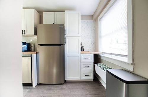 West Central Apartment | Charming apartment near Parkview Stadium in Fort Wayne