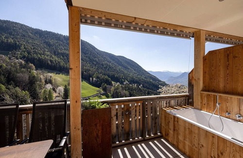 Collepietra Apartment | Charming Apartment “Sonnleiten Sonnenalm” with Mountain View