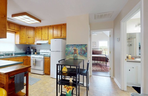 Talking Rock Apartment | Charming apartment with access to shared infinity pool, hot tub & private deck
