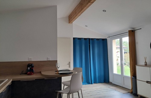 Bieujac Apartment | Charming apartment with garden and private pool