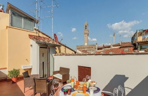 San Niccolo Apartment | Charming Apartment with Rooftop Terrace and Panoramic Views near Ponte Vecchio