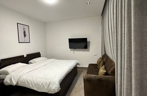 Amman Apartment | Charming Apartment with Modern