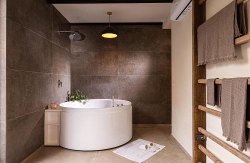 Milano San Felice Apartment | Charming apt in Villa with jacuzzi in Milan