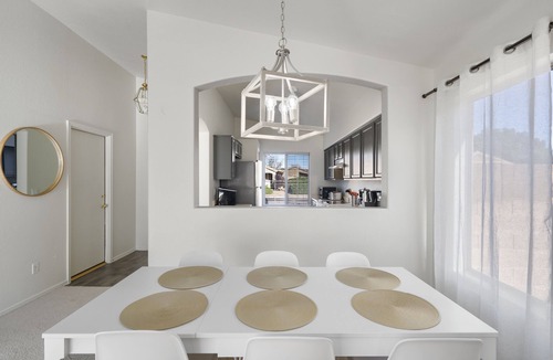 Sierra Verde at Arrowhead Ranch House | Charming Arrowhead House - 15 min to Stadium