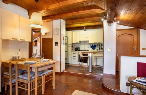 Pollein Apartment | 'Charming Attic Apartment' with Mountain View, Air Conditioning