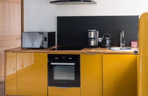 Saint-Ouen Apartment | Charming atypical apartment