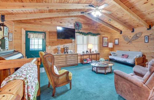 Austin House | Charming Austin Cabin on 96 Acres of Land!