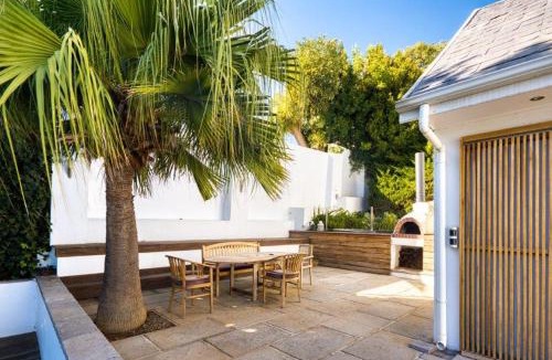 Somerset West House | Charming B&B