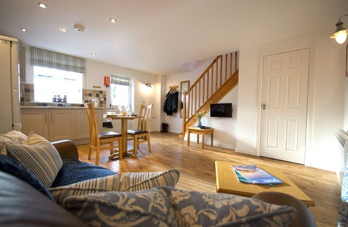 Hurdlow Apartment | Charming barn Conversion with 1 Double Bedroom in the beautiful Peak District countryside. Sleeps 2