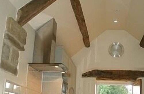 Hathersage House | Charming Barn-Hathersage - Private Off Road Parking -Stunning Views & Mill Pond