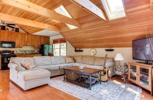 Catharpin House | Charming Barn House