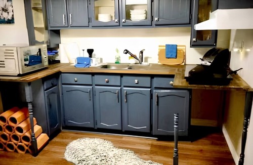 Peterborough Apartment | Charming Basement Apartment