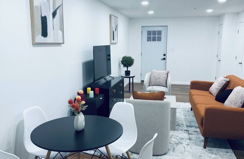 Severn House | Charming Basement Gateway 10mins from BWI airport and Arundel Mills Mall