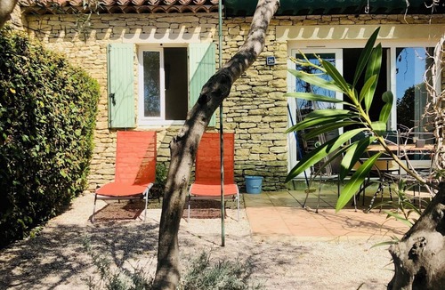 Gordes House | Charming Bastidon with Terrace, Garden, and Pool in Gordes, Luberon—July Special Offer
