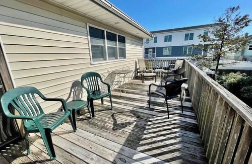 Dewey Beach Cottage | Charming Bayside Cottage in Dewey Beach: Relaxing Decks, Porches & Private Rooms