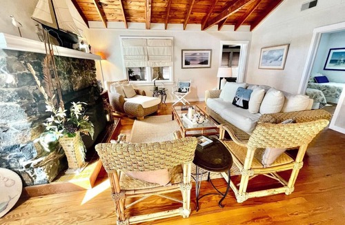 Dewey Beach Cottage | Charming Bayside Cottage in Dewey Beach: Relaxing Decks, Porches & Private Rooms