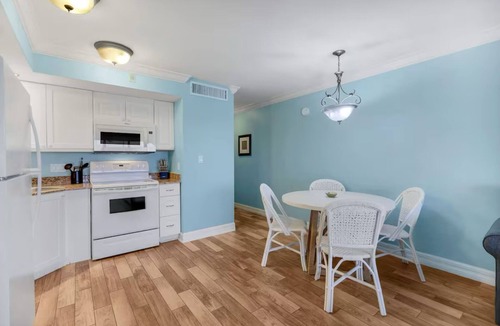 Captiva Condo | Charming bayside condo in south seas resort Captiva for a relaxing getaway
