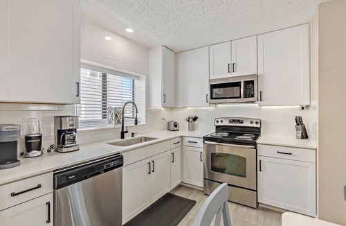 Jacksonville Beach House | Charming Beach Townhome