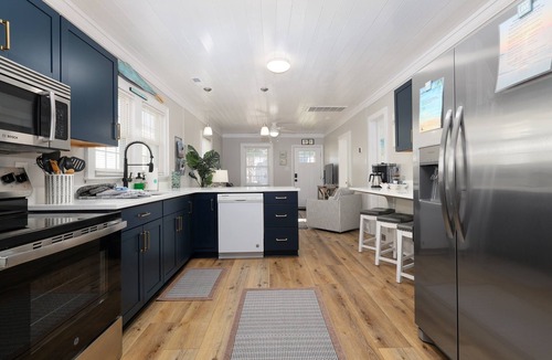 North Carolina Coast Cottage | Charming Beach Cottage-1 block to beach/boardwalk